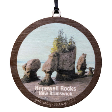 Hopewell Rocks Ornament brown - yes way - vacay 2022